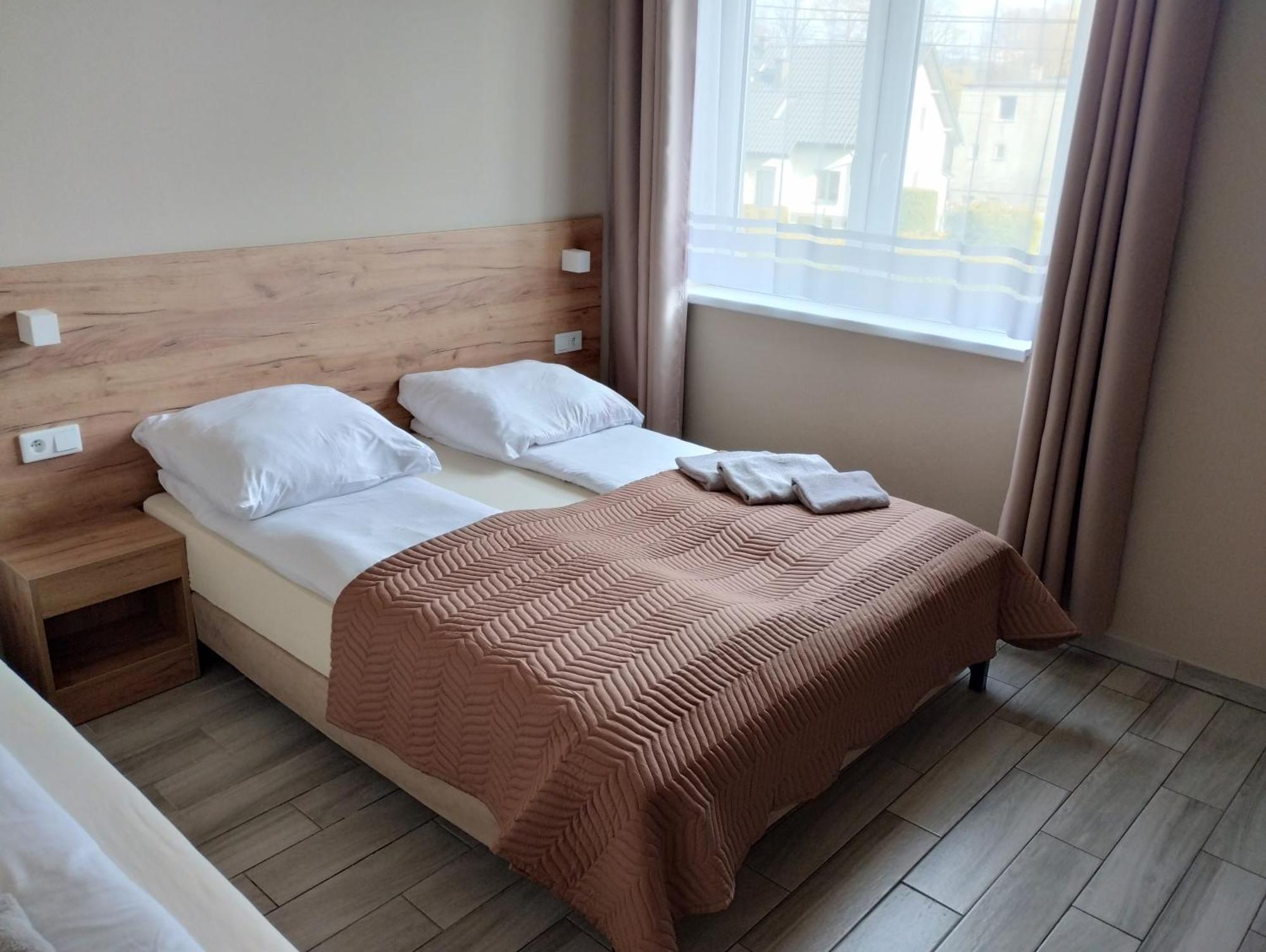 Good Night Noclegi & Strefa Z Sauna I Jacuzzi Ogolnodostepna Lub Na Wylacznosc Czechowice-Dziedzice Exterior photo